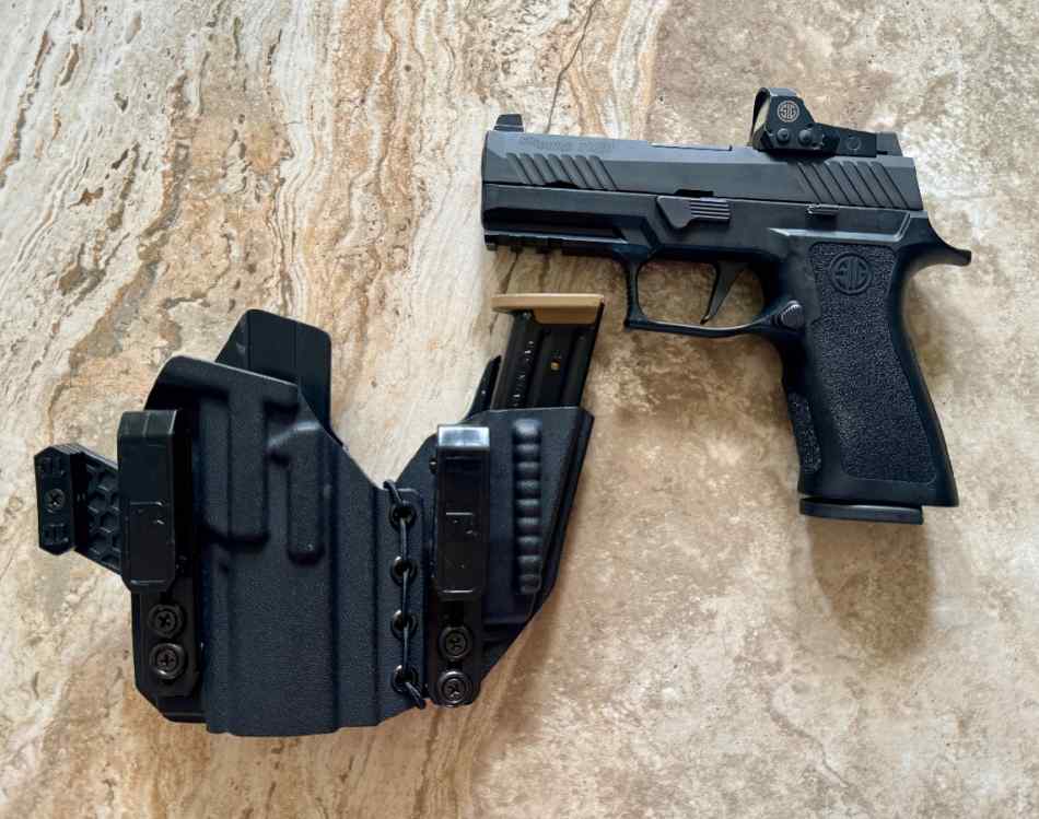 Sig P320 X-Compact with Red Dot &amp; Tier 1 Holster