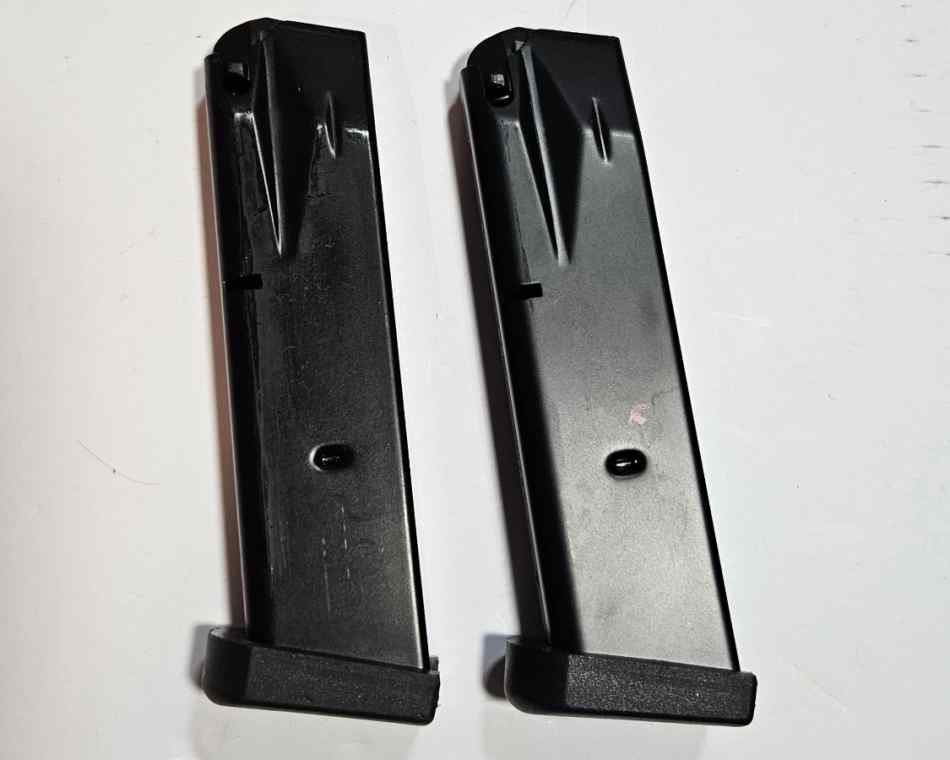 2x Beretta 92 Mec-Gar magazines