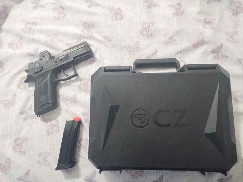 CZ P09 C NOCTURNE 9mm optic ready. 2-15 round Mags
