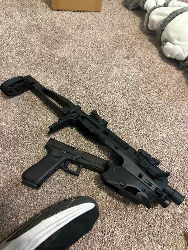 G17 Gen5 w/ MCK Roni 